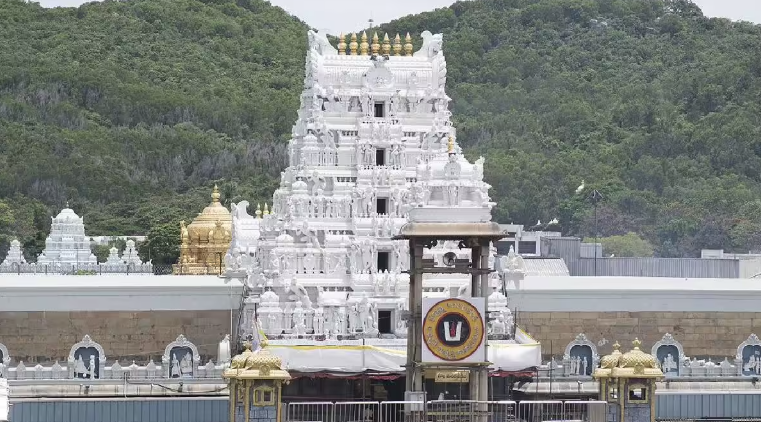 திருப்பதி ஏழுமலையான் கோயிலில் ஒரே நாளில் ரூ.4.50 கோடி உண்டியல் காணிக்கை!